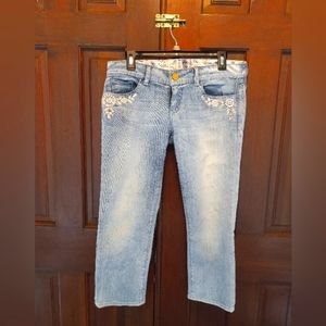 NEW!! GUESS Jeans Beautiful embroidered Stretch jeans, ankle length Size 30
